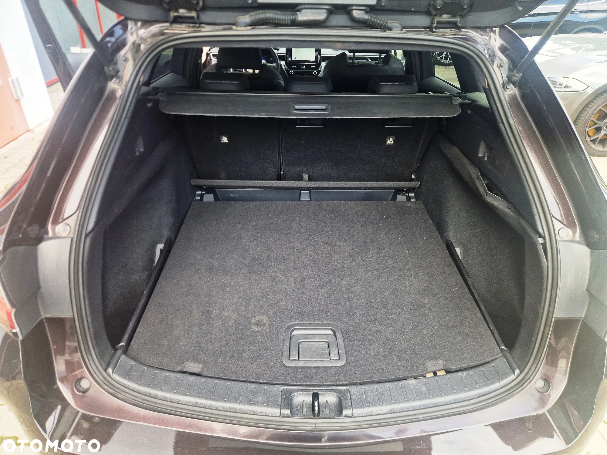 Toyota Corolla 1.8 Hybrid Style - 31