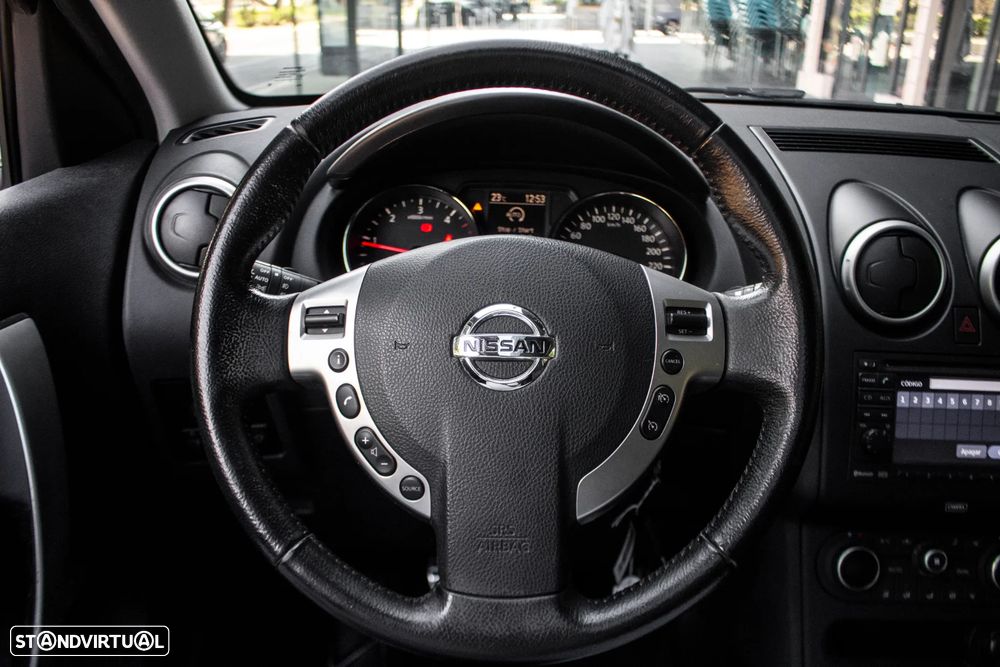 Nissan Qashqai 1.6 dCi N-Connecta - 10