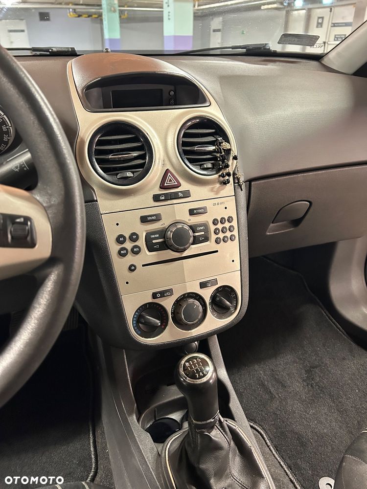 Opel Corsa - 18