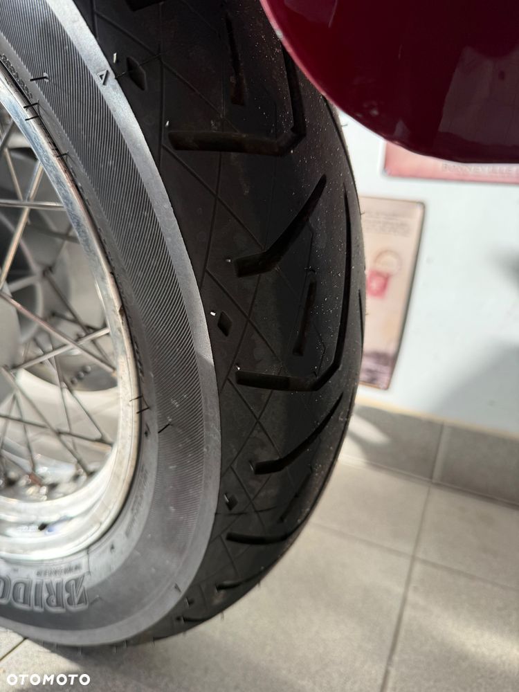 Triumph Thunderbird - 11