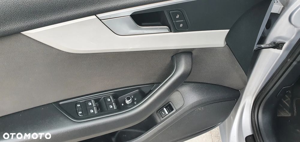 Audi A4 Limousine - 13