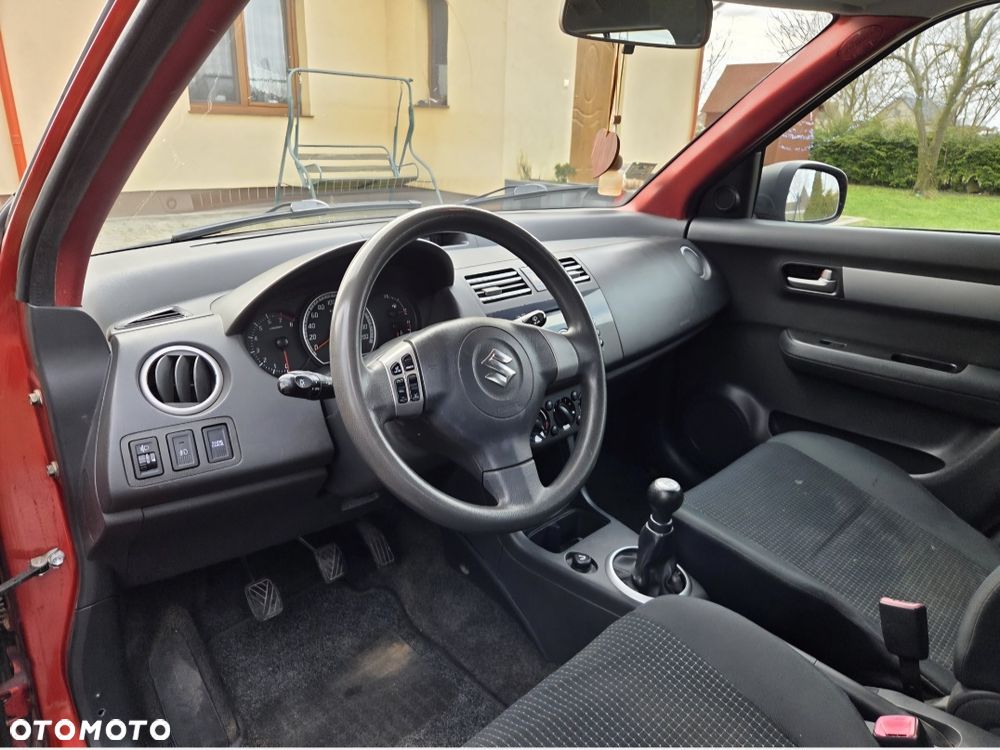 Suzuki Swift - 6