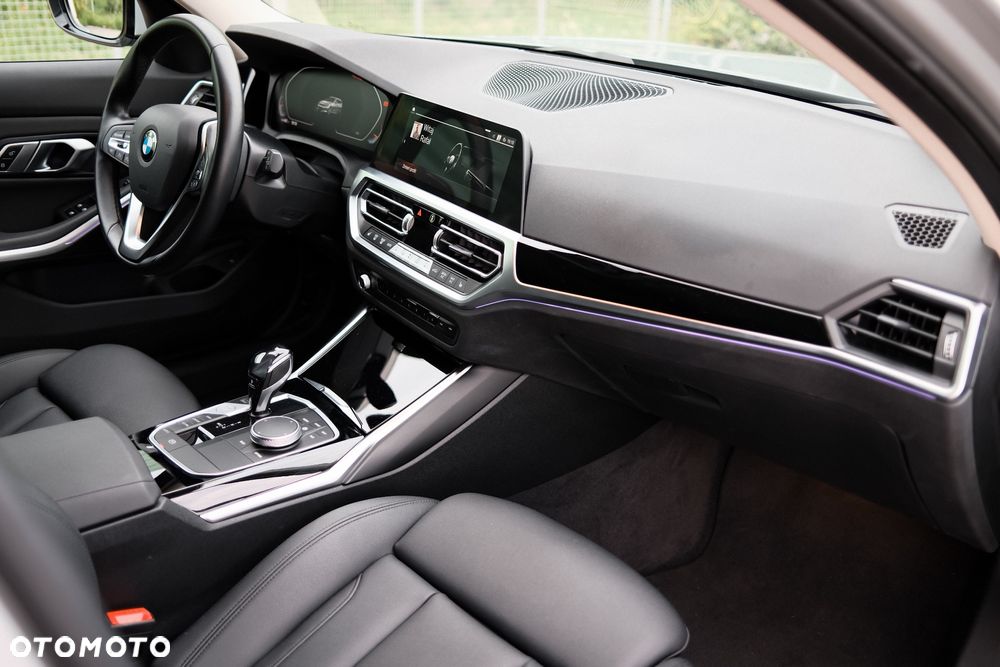BMW Seria 3 320i Advantage sport - 15