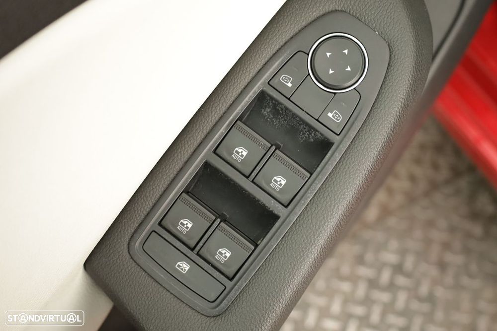 Renault Clio 1.0 TCe Techno Bi-Fuel - 22