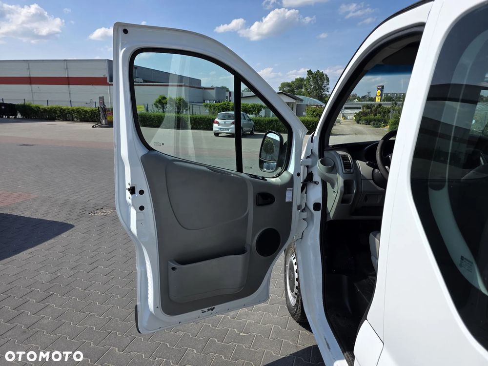 Opel Vivaro L1H1 DPF Tour - 12