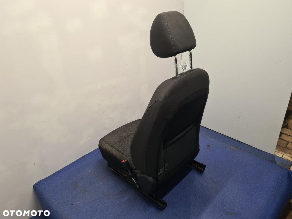 KIA RIO IV HB FOTEL PASAŻERA. - 7