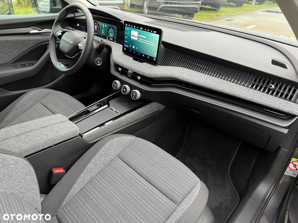 Skoda Superb 1.5 TSI mHEV Selection DSG - 17