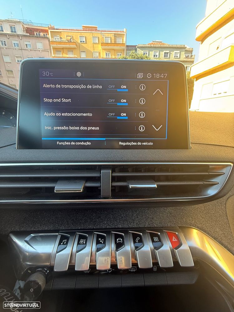 Peugeot 5008 1.5 BlueHDi Allure EAT8 - 8