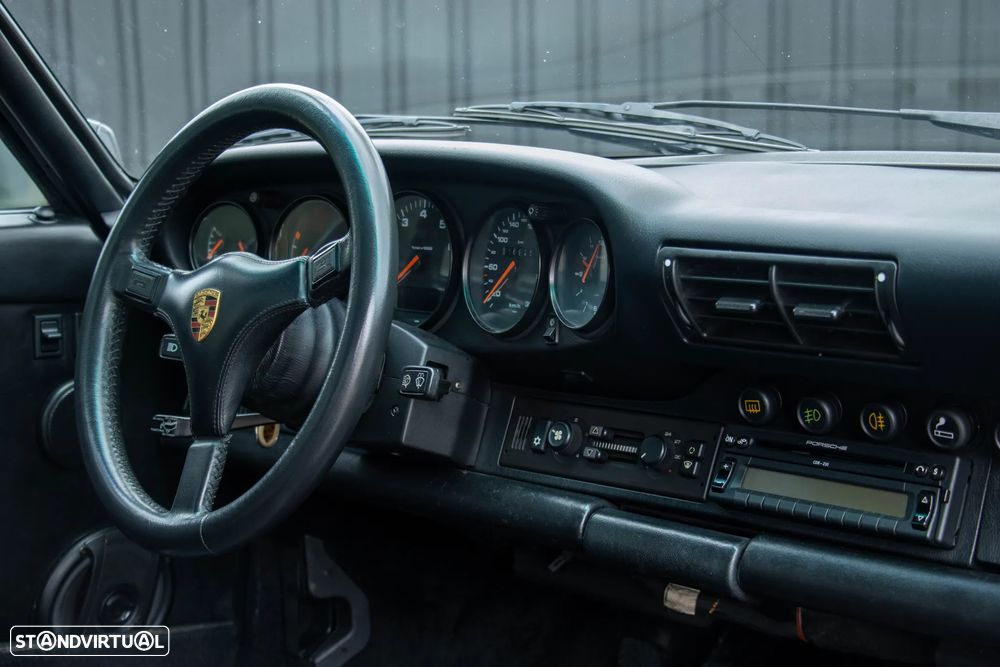 Porsche 911 (964) Coupé 3.6 Carrera 4 - 29