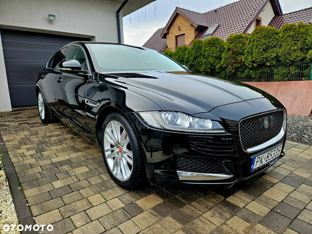 Jaguar XF 20d AWD Prestige - 6