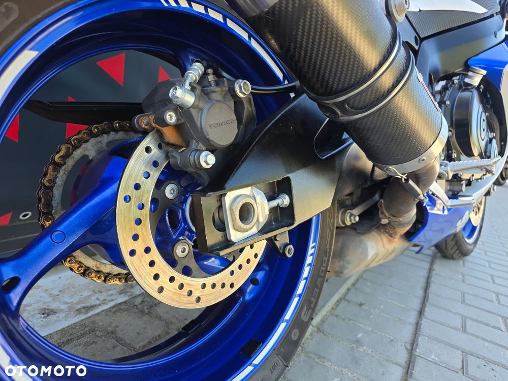 Suzuki GSX-R - 10