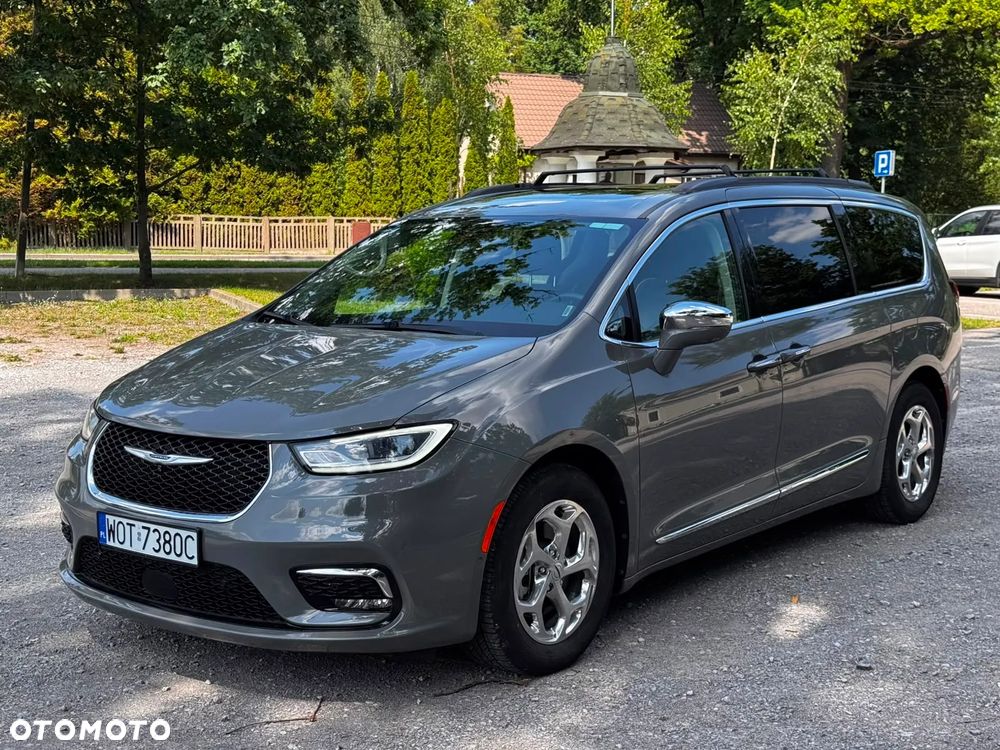 Chrysler Pacifica - 3