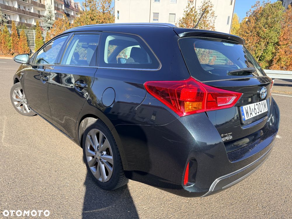 Toyota Auris - 12