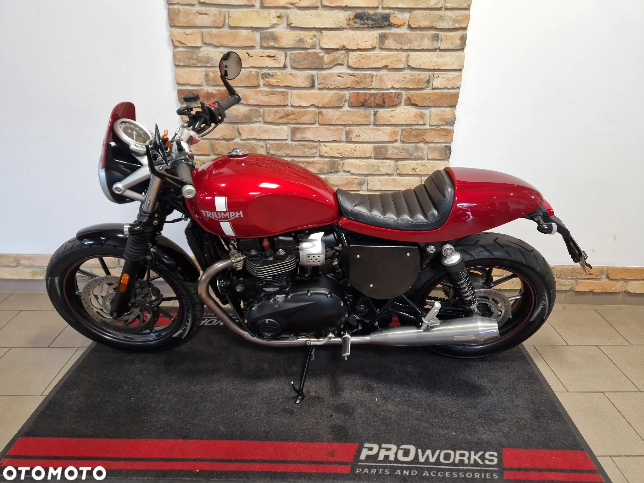 Triumph Street Twin - 7