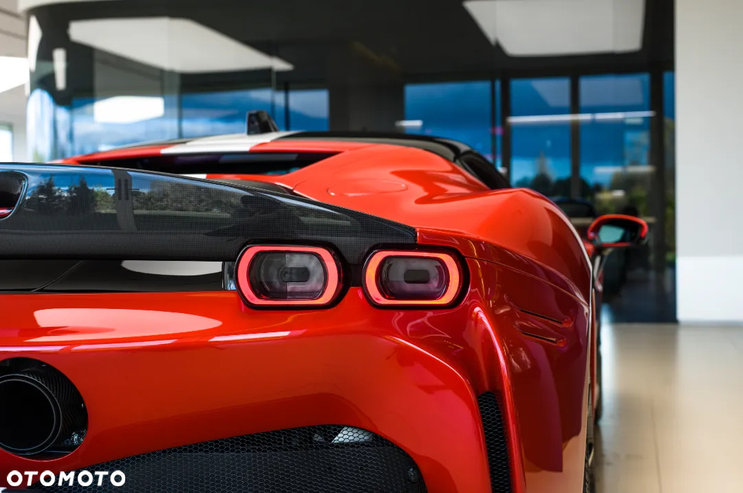 Ferrari SF90 Stradale - 9