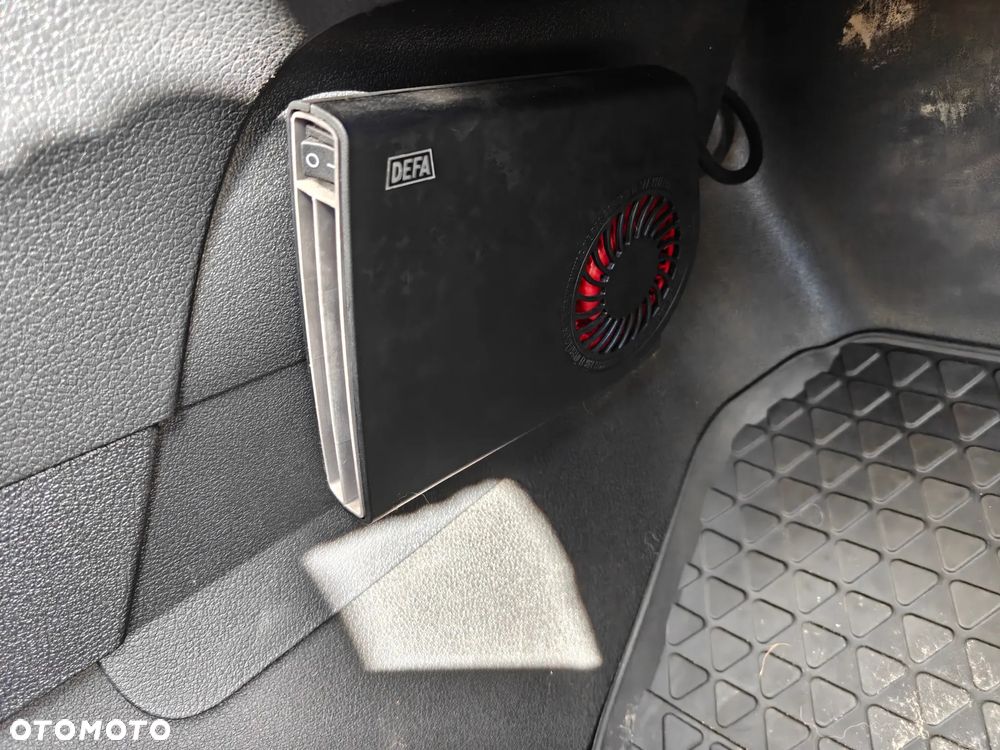 Volkswagen Caddy - 13