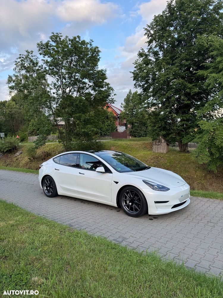 Tesla Model 3 - 2