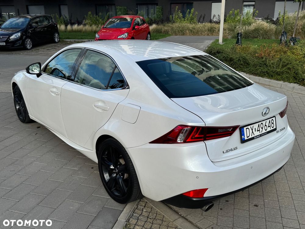 Lexus IS 200t / 300 Black - 3