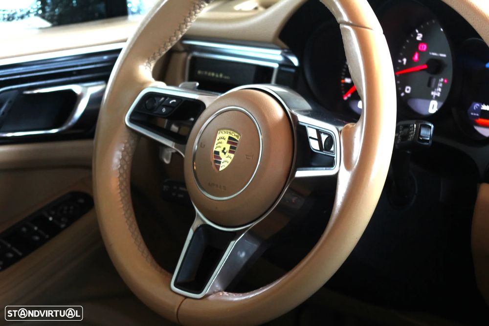 Porsche Macan S - 35