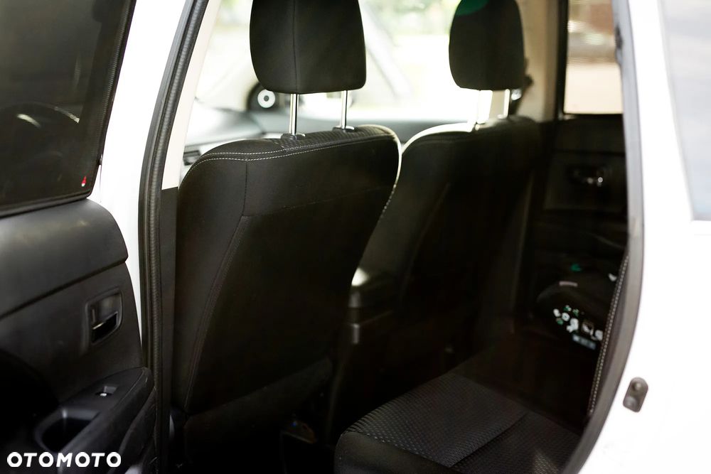Mitsubishi Outlander 2.2 DID Intense + 4WD - 12