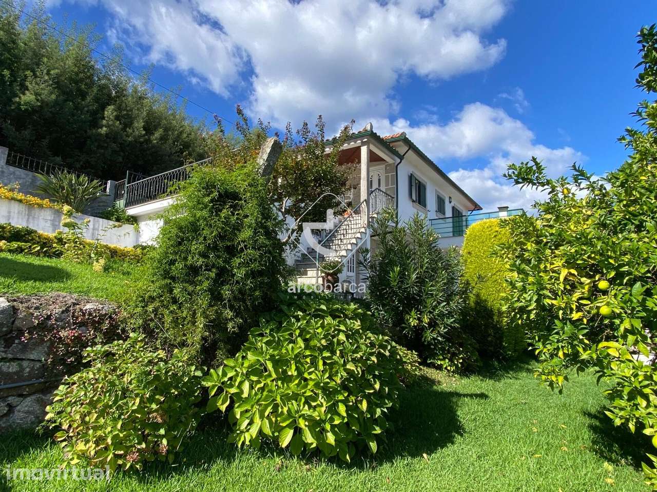 Moradia T3 com Jardim, Vistas e Garagem em Parada – Arcos de Valdevez - Grande imagem: 5/39