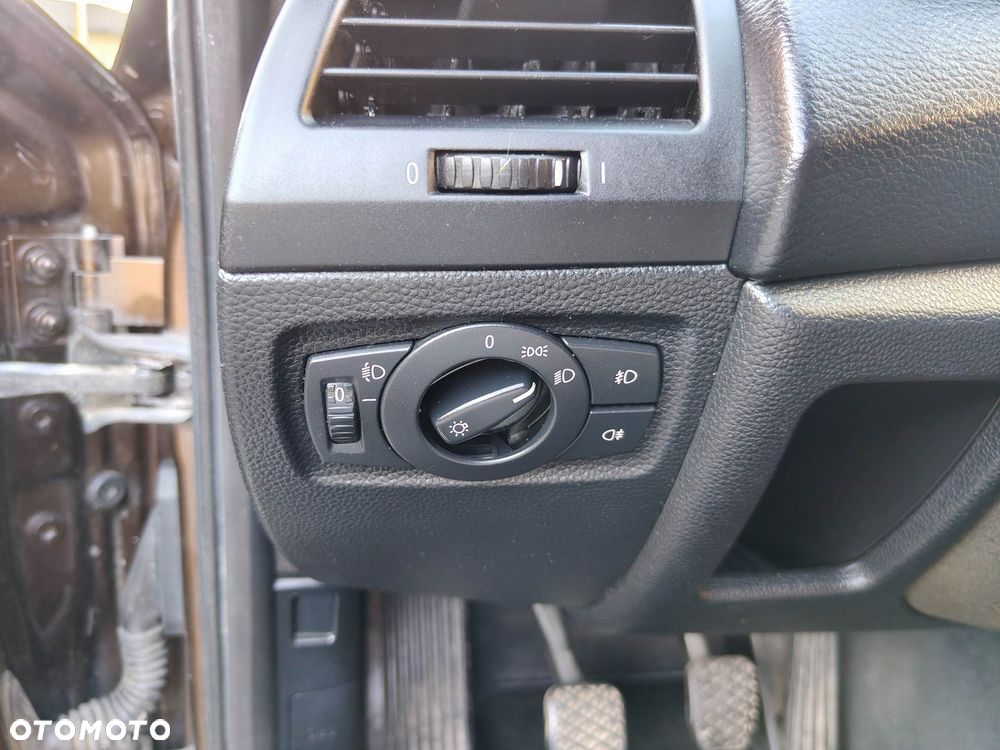 BMW Seria 1 118d DPF - 27