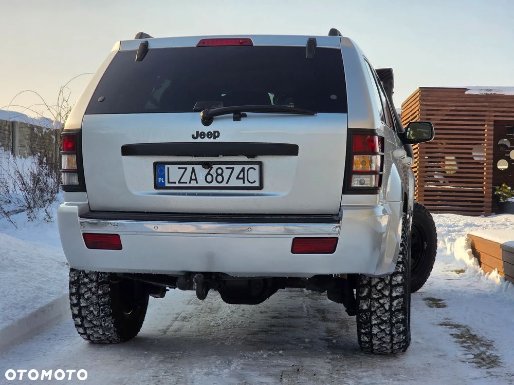 Jeep Grand Cherokee - 18