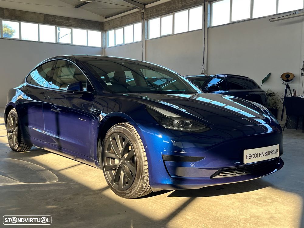 Tesla Model 3 - 3