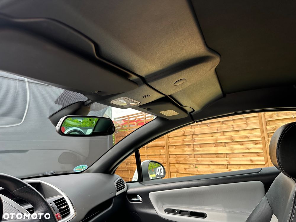 Peugeot 207 - 13