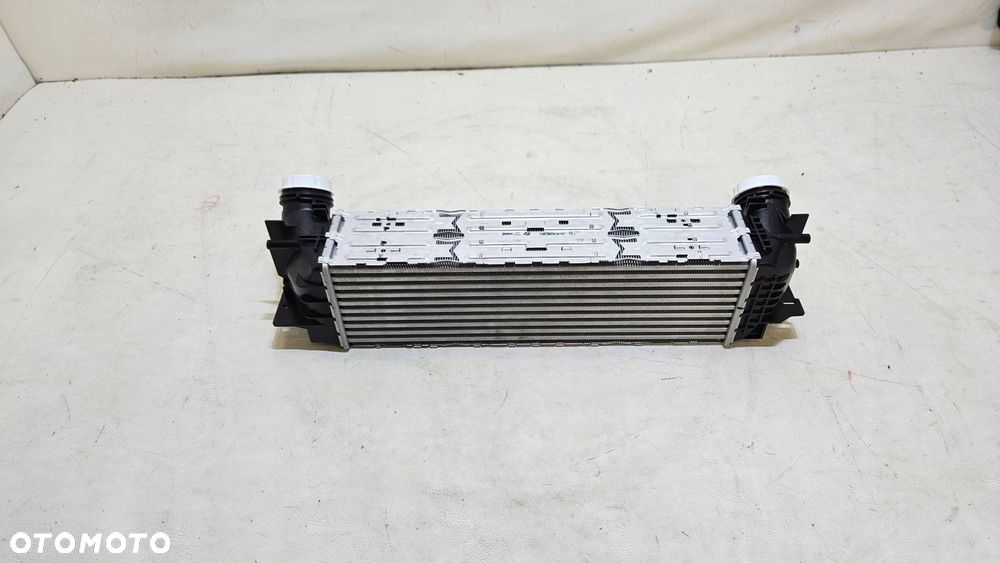 chłodnica powietrza intercooler bmw f10 f07 gt lci f11 nowa 7618768-03 - 6