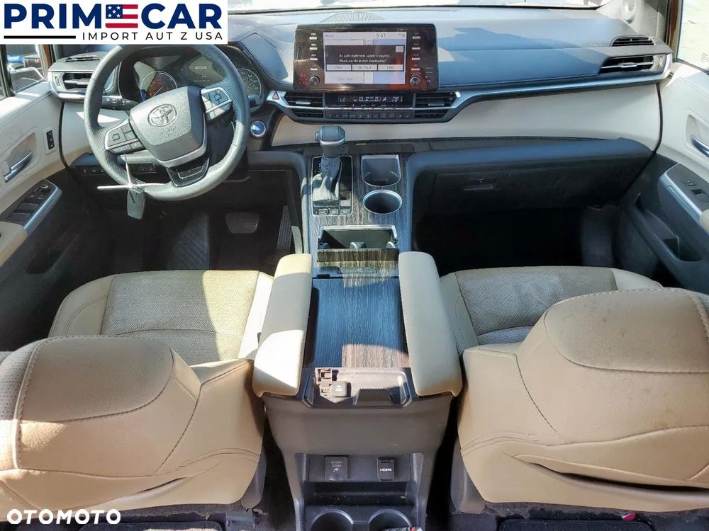 Toyota Sienna - 8