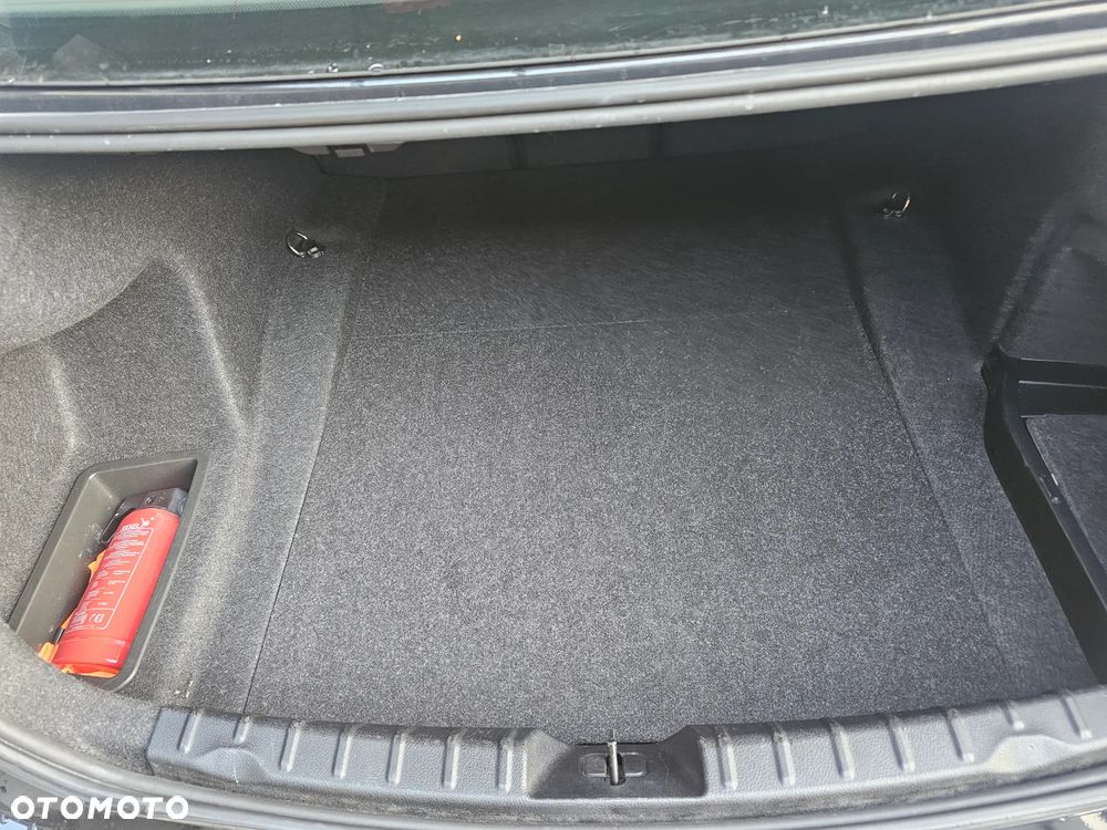 BMW Seria 3 316d - 15