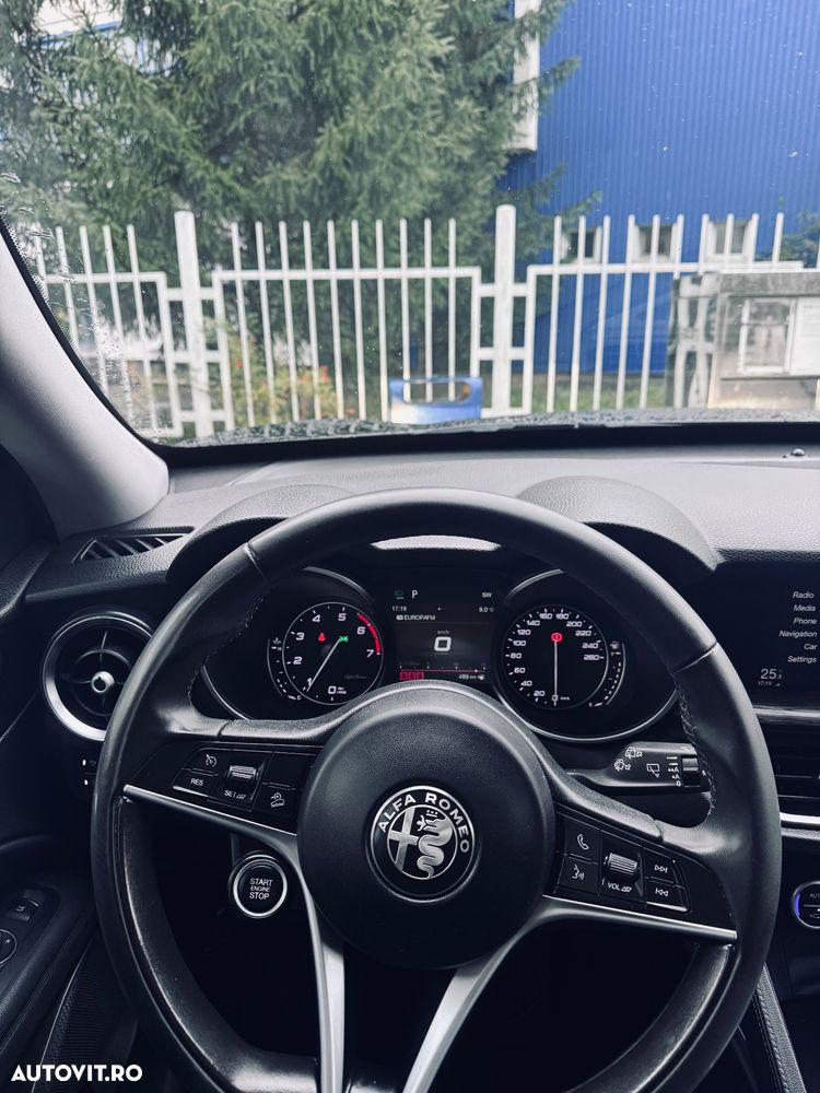 Alfa Romeo Stelvio 2.0 Turbo AWD AT8 Super - 13