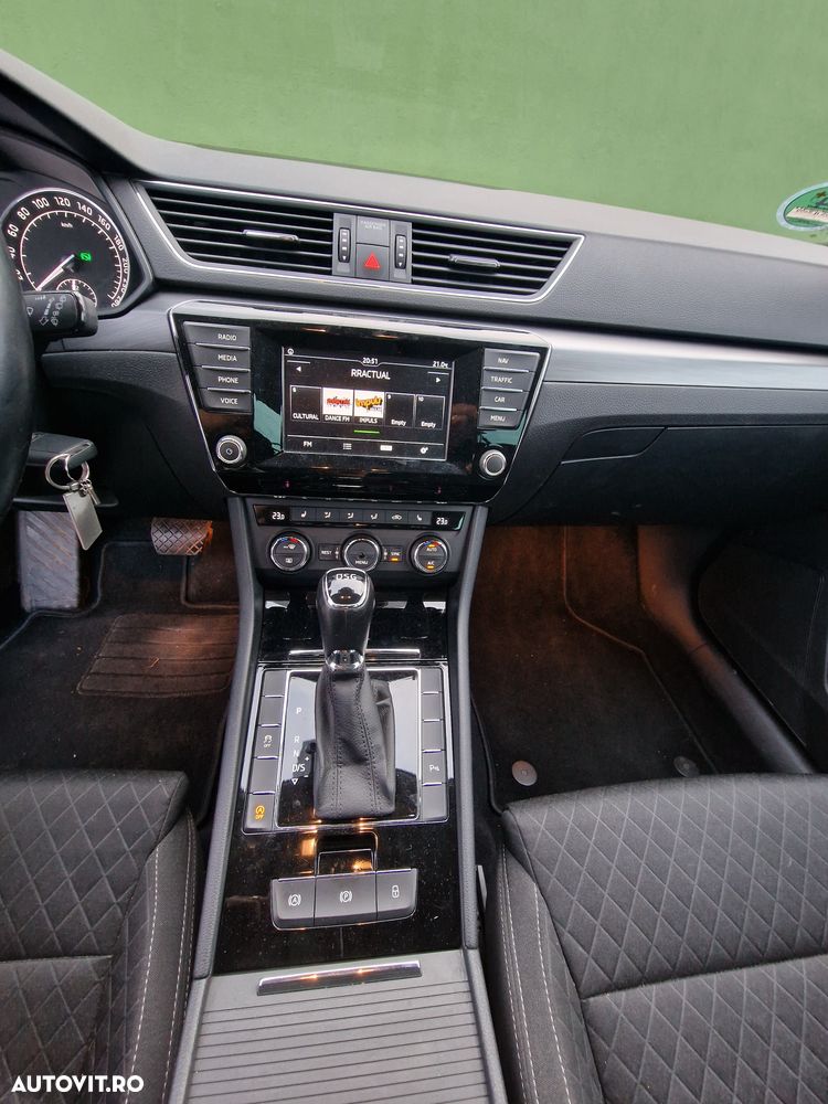 Skoda Superb 2.0 TDI DSG Premium Edition - 6
