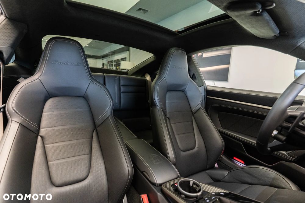 Porsche 911 Turbo S - 17