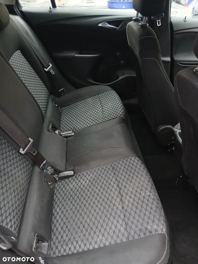 Opel Astra 1.0 T Essentia S&S - 7