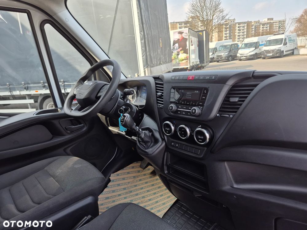 Iveco 35S16V (32671) - 12