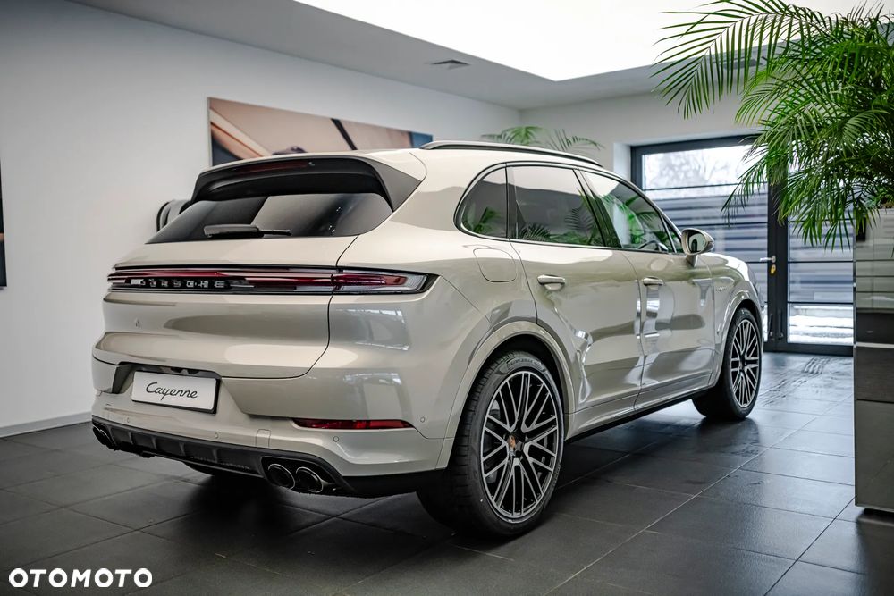 Porsche Cayenne E-Hybrid PHEV Black Edition - 3