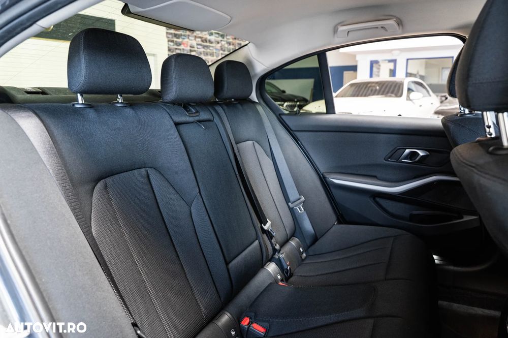 BMW Seria 3 320d xDrive Aut. - 8