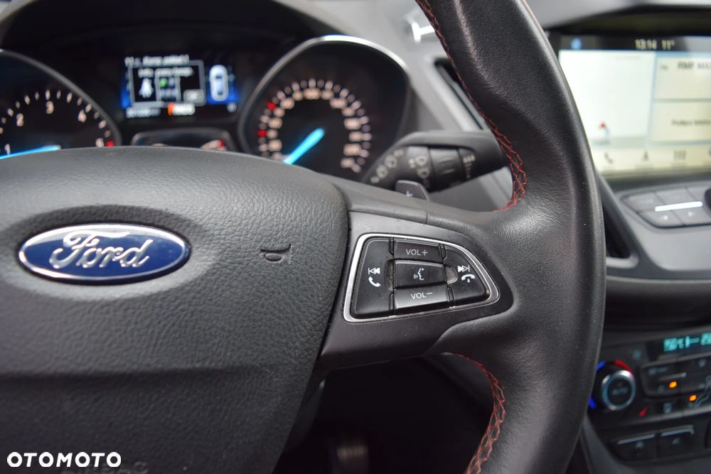 Ford Kuga 2.0 TDCi 4x4 ST-Line - 23