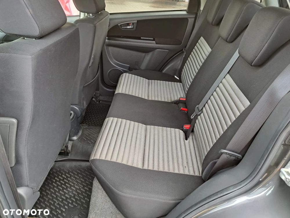Suzuki SX4 - 30