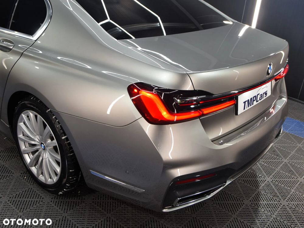 BMW Seria 7 730d xDrive sport - 33