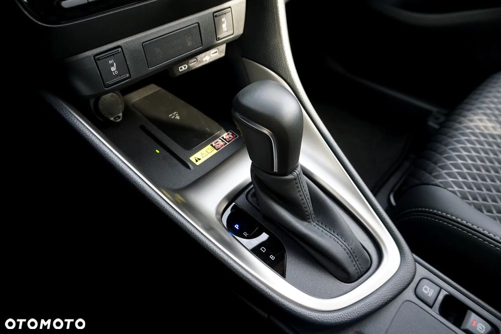 Mazda 2 Hybrid - 18