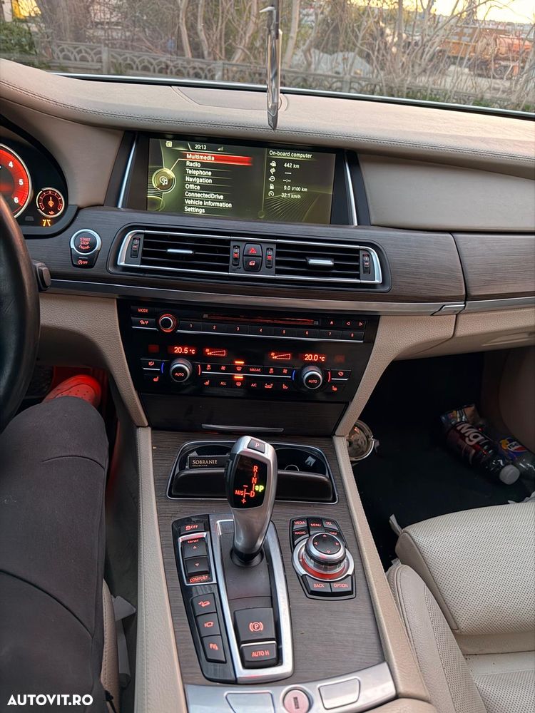 BMW Seria 7 740d xDrive Edition Exclusive - 7