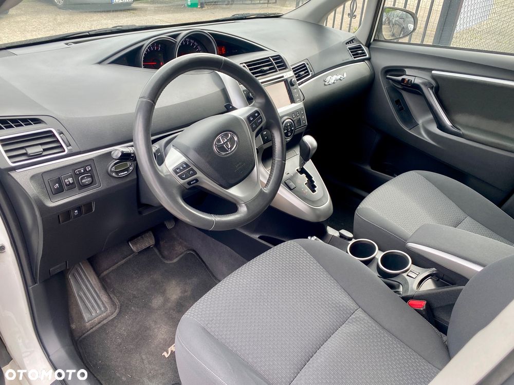Toyota Verso 1.8 Multidrive Edition - 16