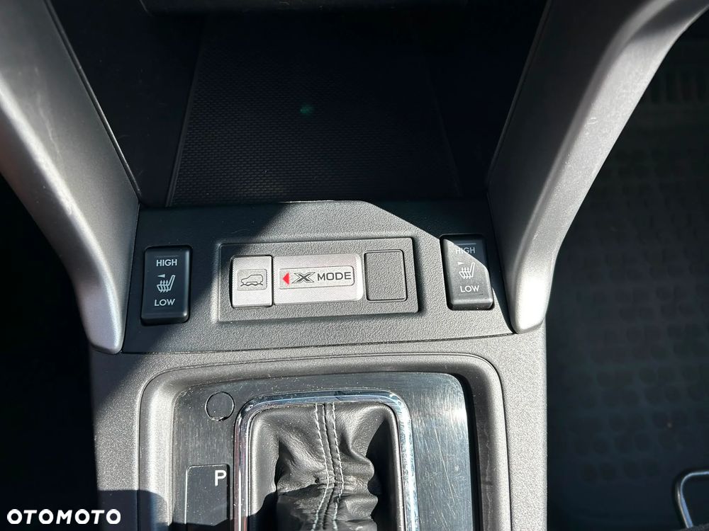 Subaru Forester 2.0XT Platinum Lineartronic - 19