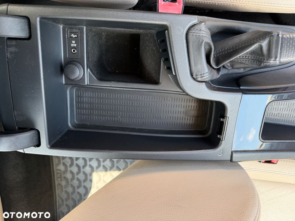 BMW Seria 3 318d DPF - 24