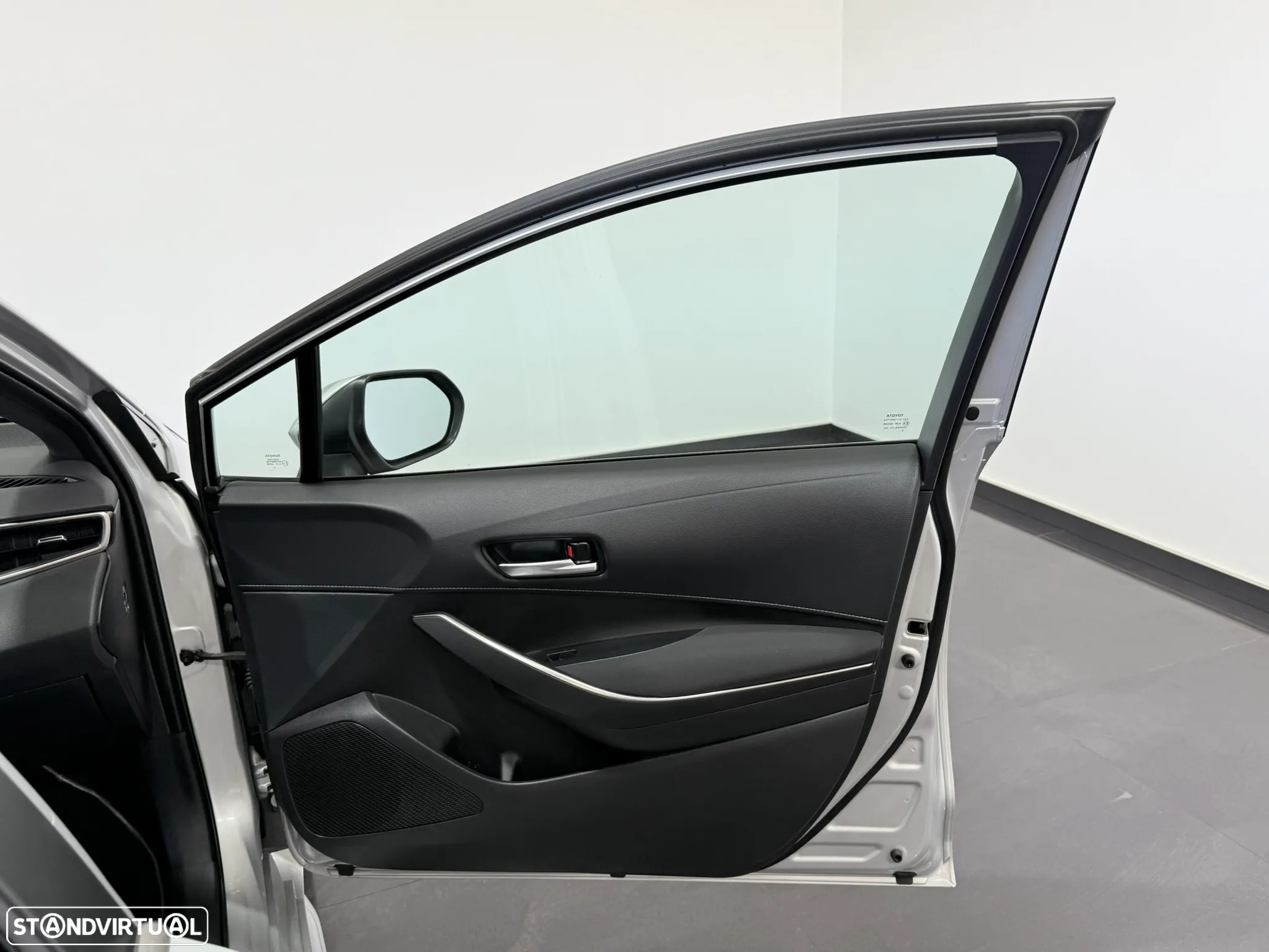 Toyota Corolla Touring Sports 1.8 Hybrid Exclusive - 39
