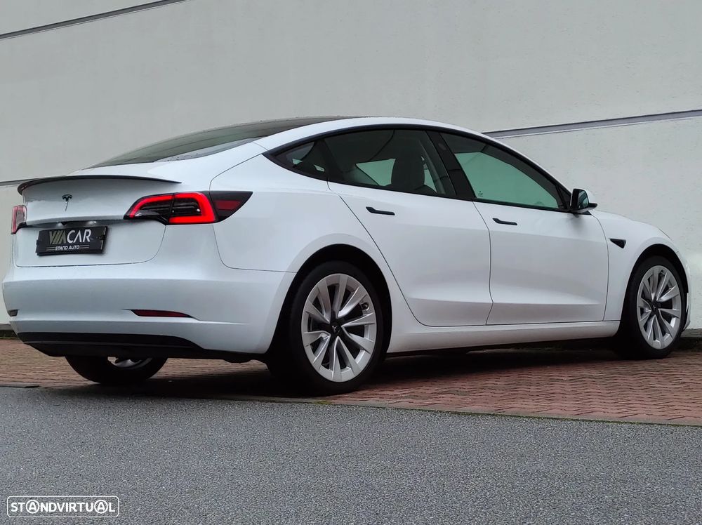 Tesla Model 3 Standard Range Plus RWD - 4