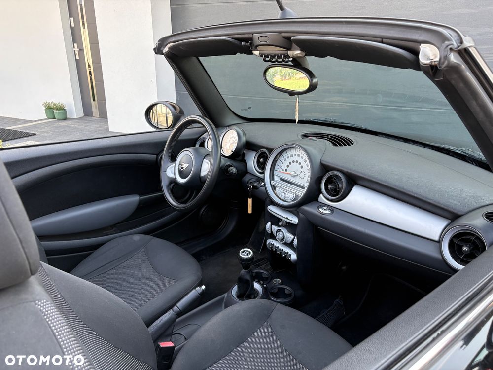 MINI Cooper Standard - 14